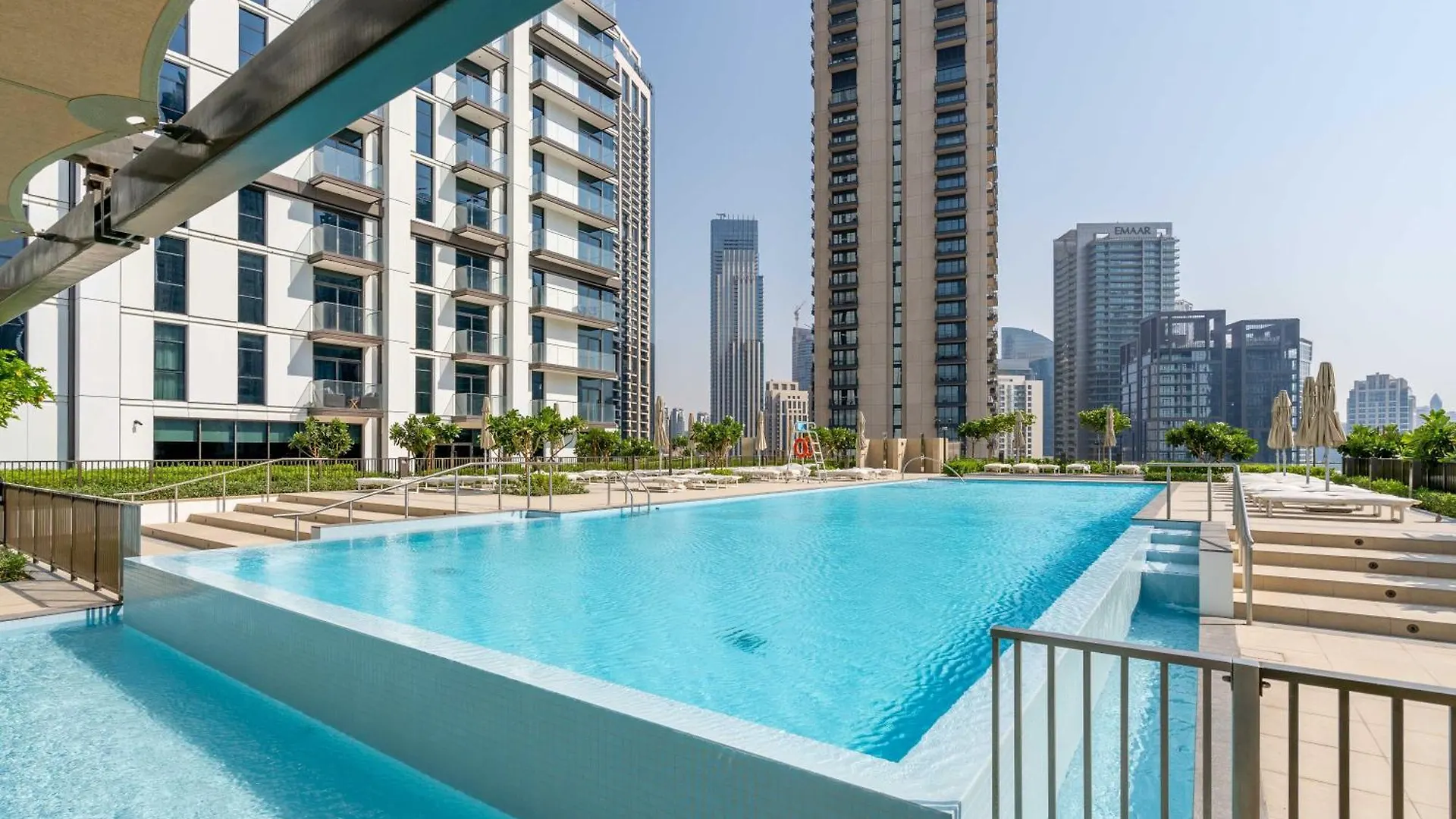 Dubai Luxe Stay Burj Khalifa Views & Mall Access 0*,  Emirados Árabes Unidos