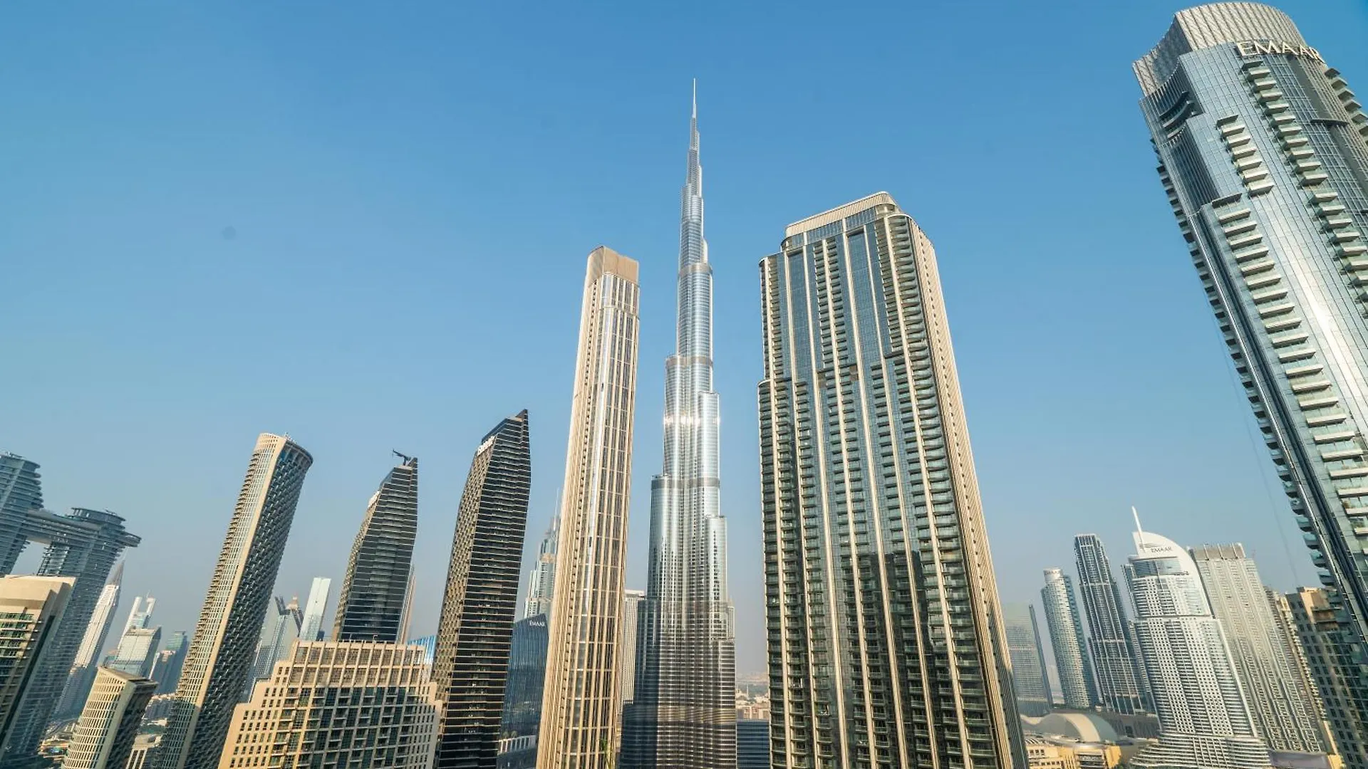 Dubai Luxe Stay Burj Khalifa Views & Mall Access United Arab Emirates