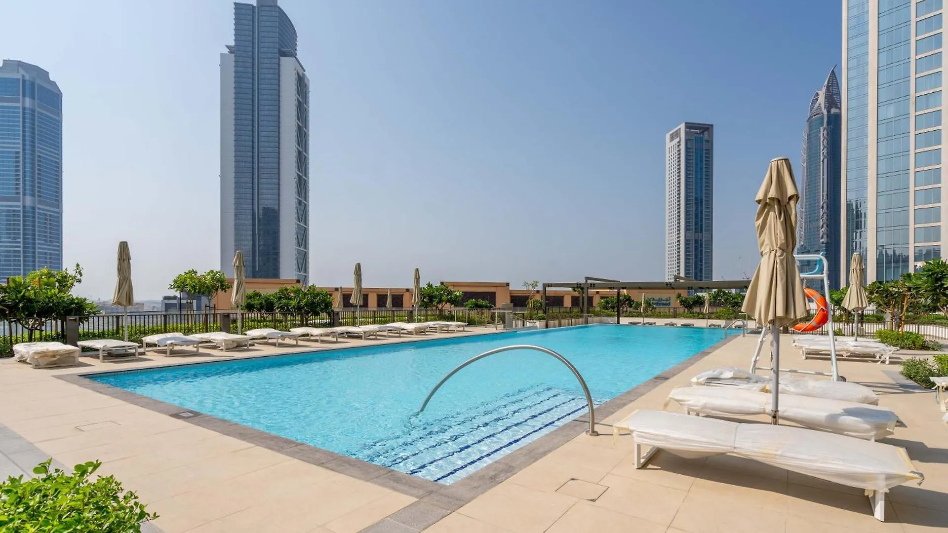 Apartment Dubai Luxe Stay Burj Khalifa Views & Mall Access